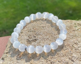 Selenite Gemstone Bracelet - Elegance in Healing (8mm)