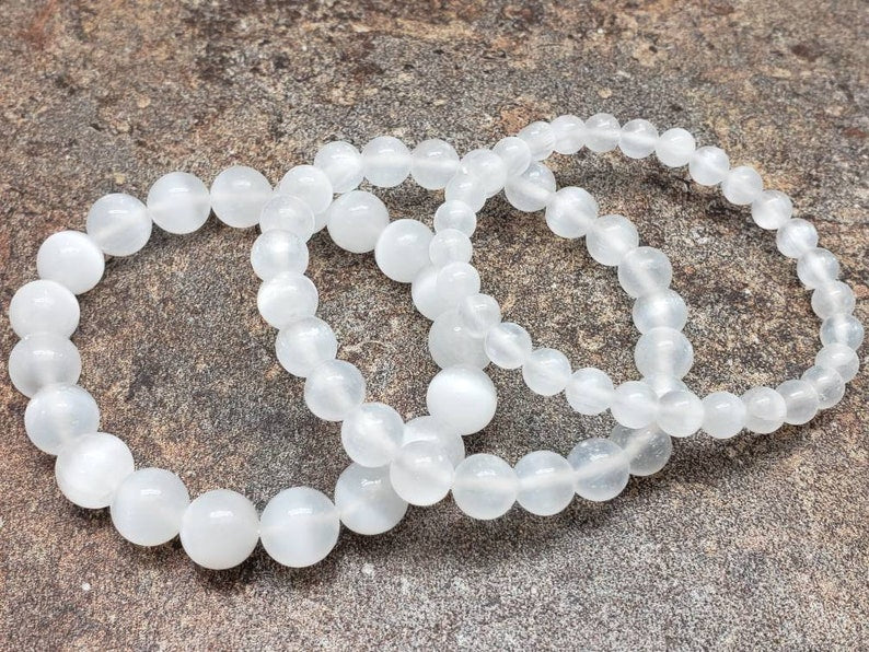 Selenite Gemstone Bracelet - Elegance in Healing (8mm)